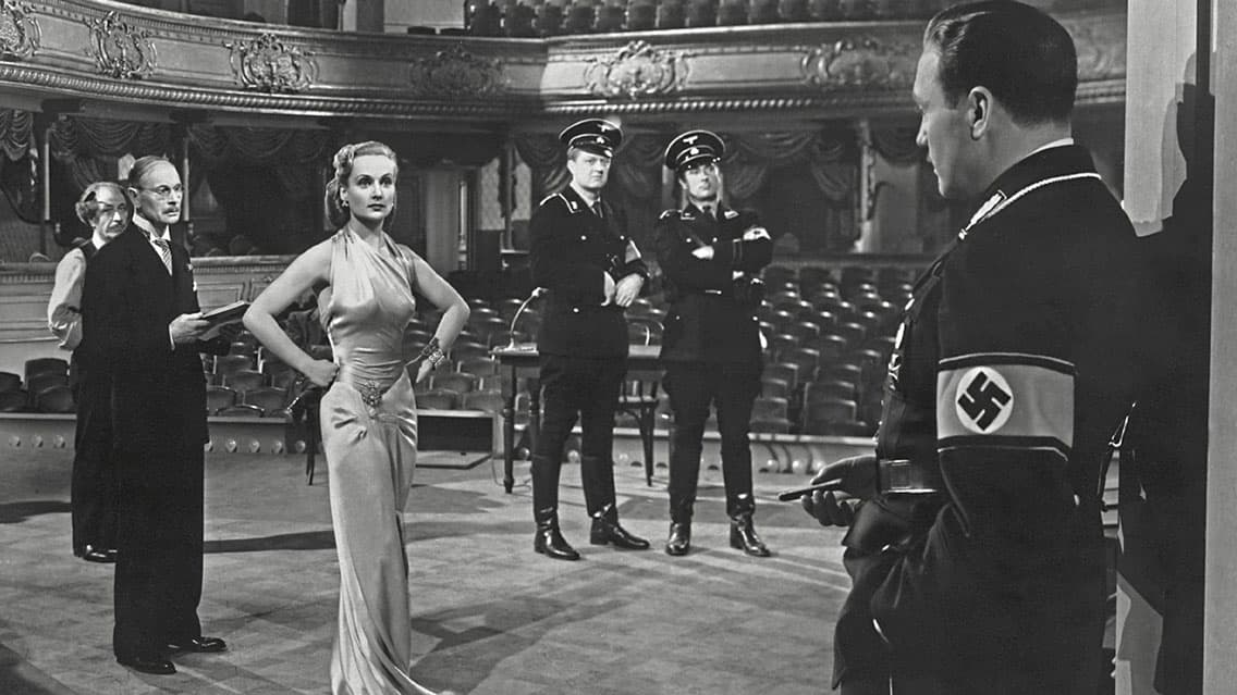 To Be or Not to Be (1942)