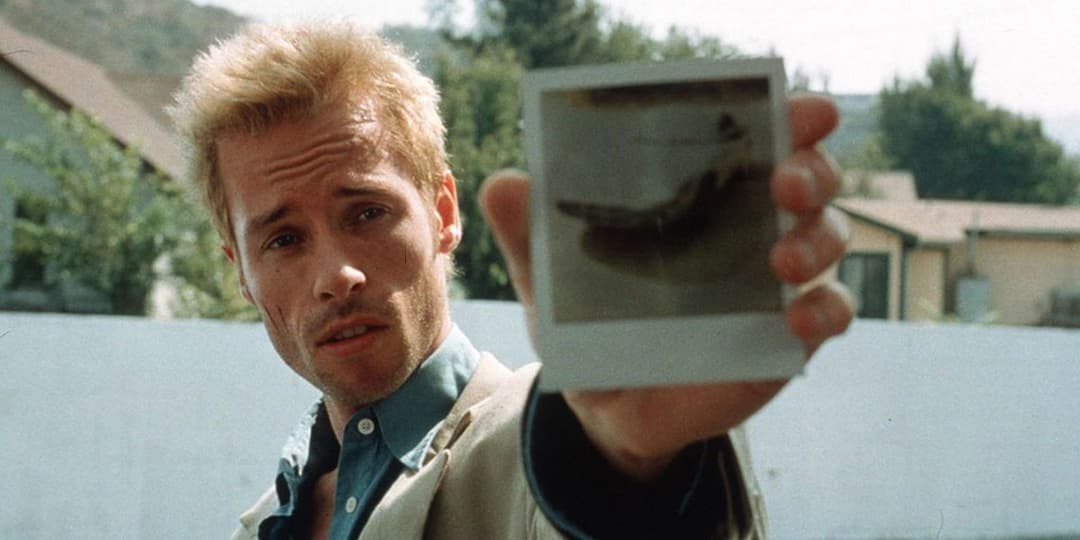 Memento (2000)